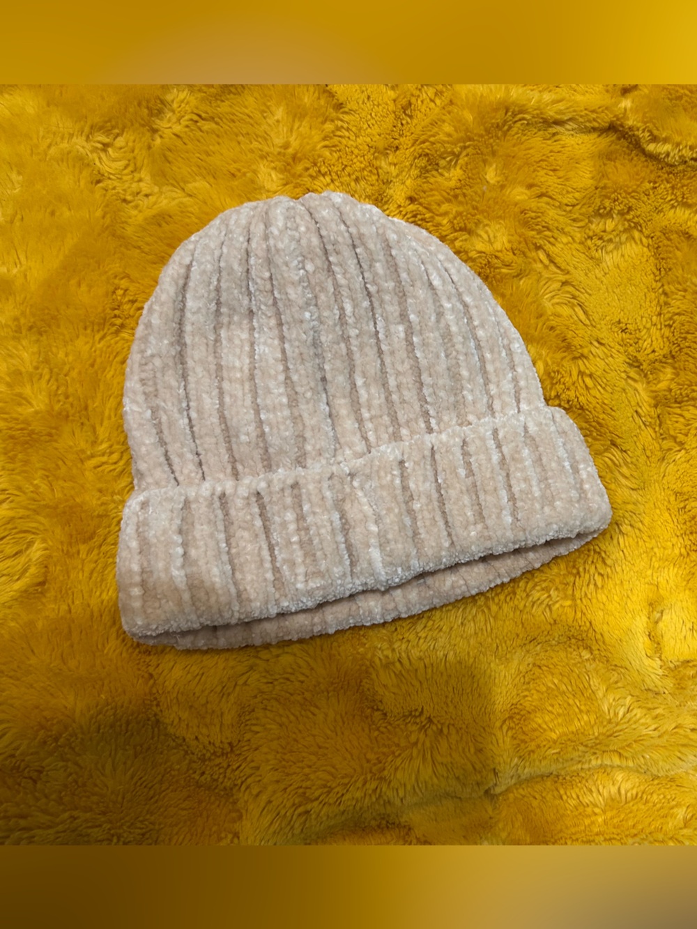 H&M Plush Ribbed Beanie - Beige EUC